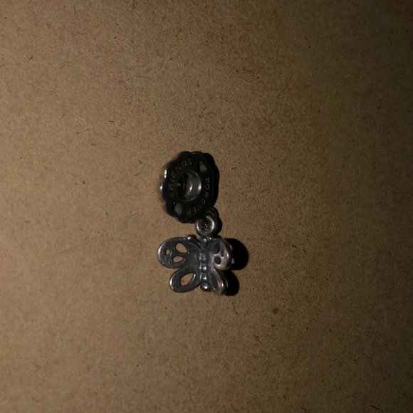 Pandora Best Friends Butterfly 🦋 charm - Picture 1 of 2
